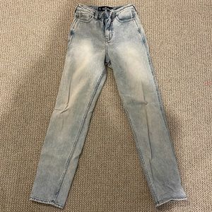 Hollister mom jeans